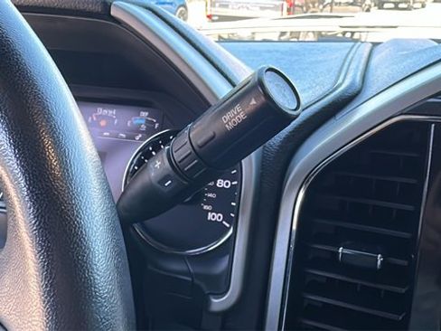 Certified 2022 Ford F250 Lariat w/ Lariat Ultimate Package image 29