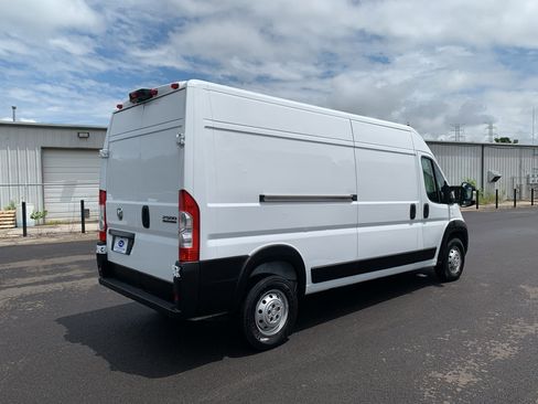 Used 2023 RAM ProMaster 2500 FWD image 3