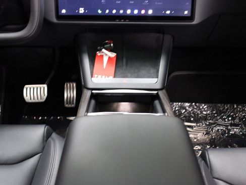 Used 2023 Tesla Model X 7 Seater AWD Driving Com 4 image 30