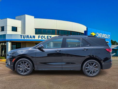 Certified 2024 Chevrolet Equinox RS FWD image 2