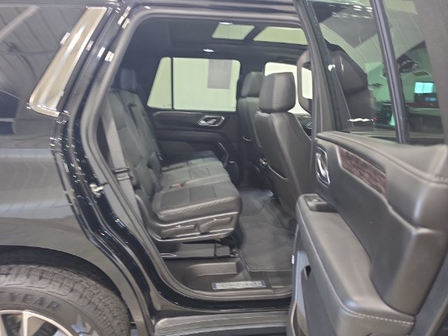 Used 2023 Chevrolet Tahoe LT w/ Luxury Package AWD/4WD image 30