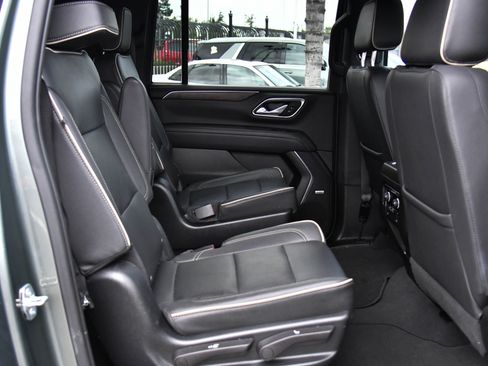 Used 2023 Chevrolet Suburban Premier AWD/4WD image 49