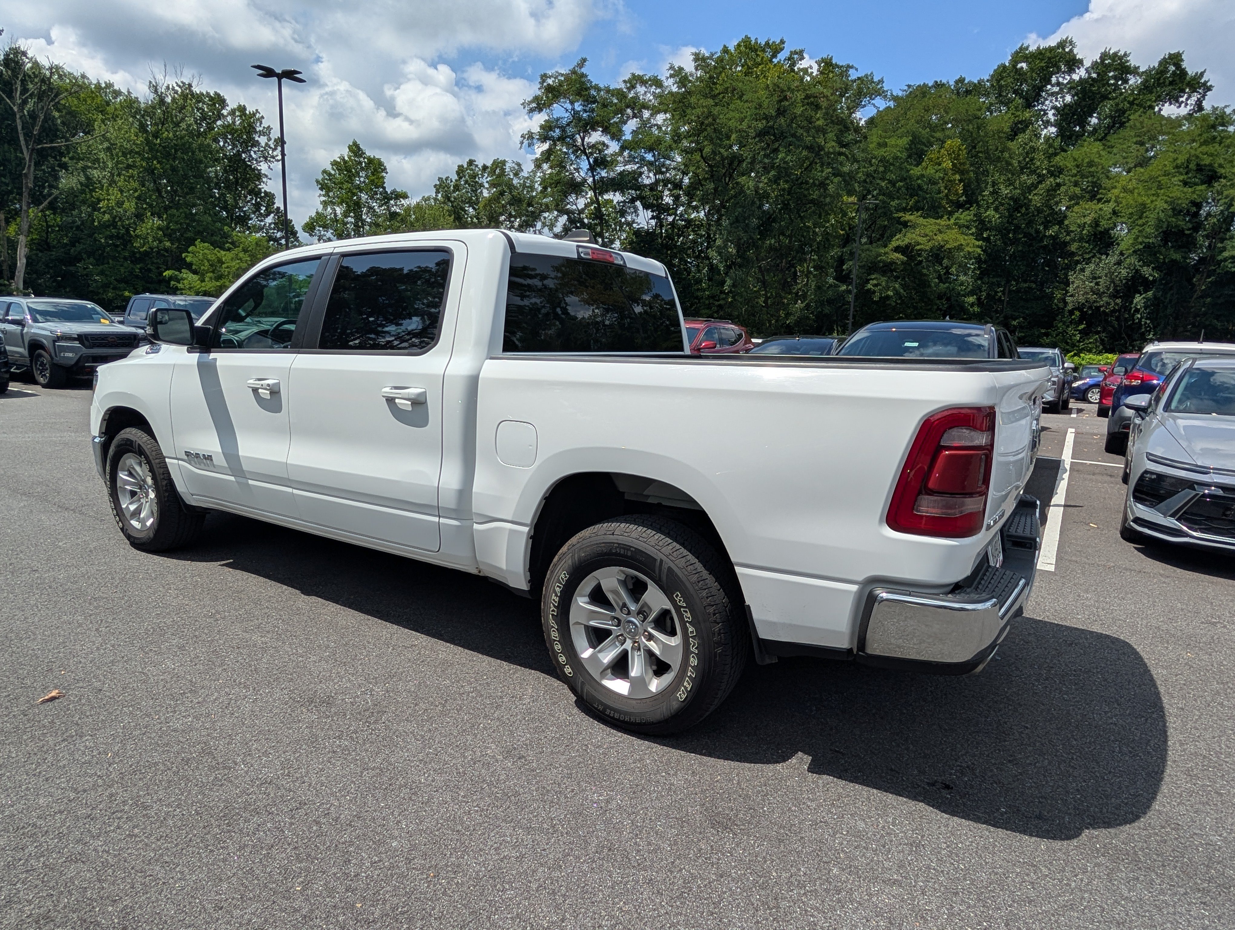 Used 2024 RAM 1500 Laramie AWD/4WD image 4