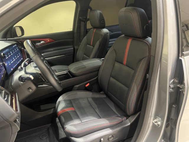 Certified 2025 Chevrolet Traverse RS w/ LPO, Roadside Safety Package FWD image 19