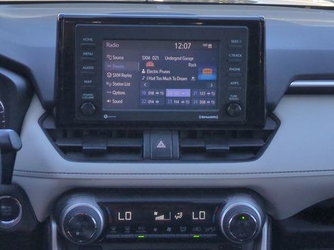 Used 2021 Toyota RAV4 XLE image 15