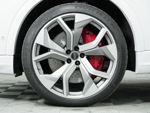 Used 2024 Audi RS Q8 AWD/4WD image 37
