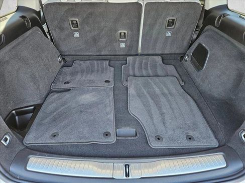 Used 2022 Jeep Grand Cherokee Overland w/ Luxury Tech Group IV image 6