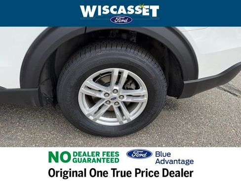 Certified 2022 Ford Explorer XLT w/ Equipment Group 202A image 27