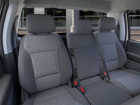 New 2025 Ford F550 4x4 Regular Cab Super Duty image 39