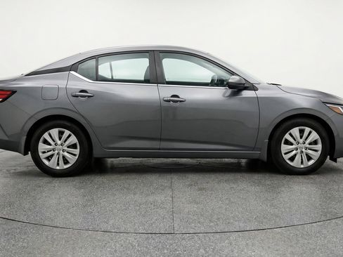 Used 2025 Nissan Sentra S FWD image 11