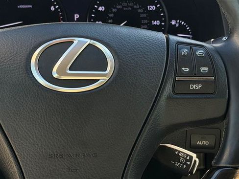 Used 2013 Lexus LS 460 w/ Comfort Pkg RWD image 32