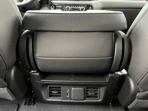 Used 2025 GMC Sierra 1500 SLT AWD/4WD image 29