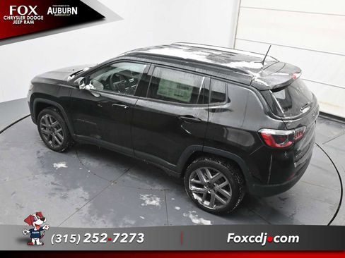 New 2026 Jeep Compass Limited image 27