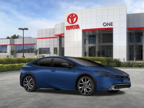 New 2026 Toyota Prius Plug-In Hybrid FWD image 17