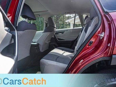 Used 2019 Toyota RAV4 XLE w/ Convenience Package image 23