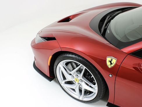 Certified 2023 Ferrari F8 Tributo RWD image 6