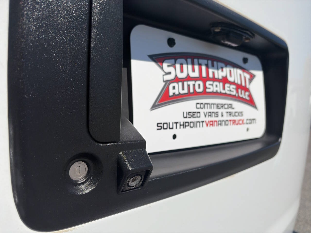 Used 2022 Chevrolet Express 2500 w/ Driver Convenience Package RWD image 26
