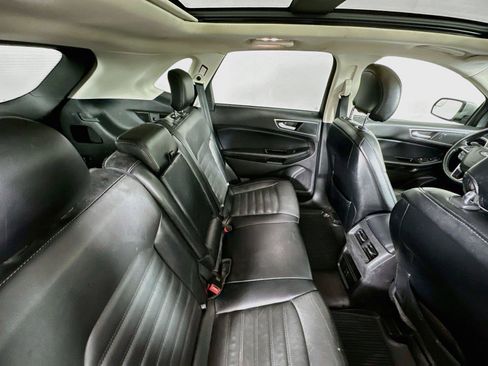 Used 2018 Ford Edge SEL w/ Equipment Group 201A AWD/4WD image 27
