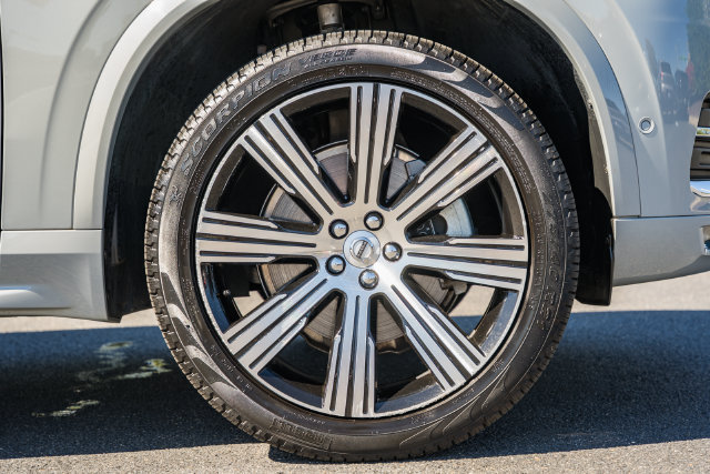 Used 2025 Volvo XC90 B6 Plus w/ Protection Package Premier AWD/4WD image 19
