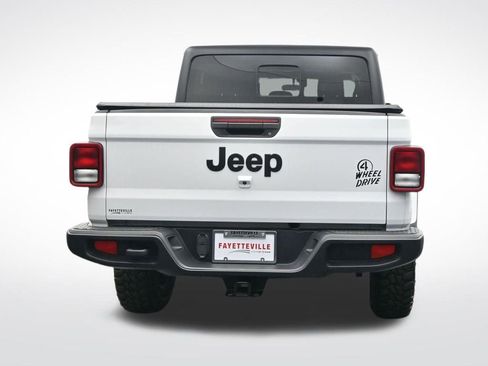 Used 2021 Jeep Gladiator Sport image 7