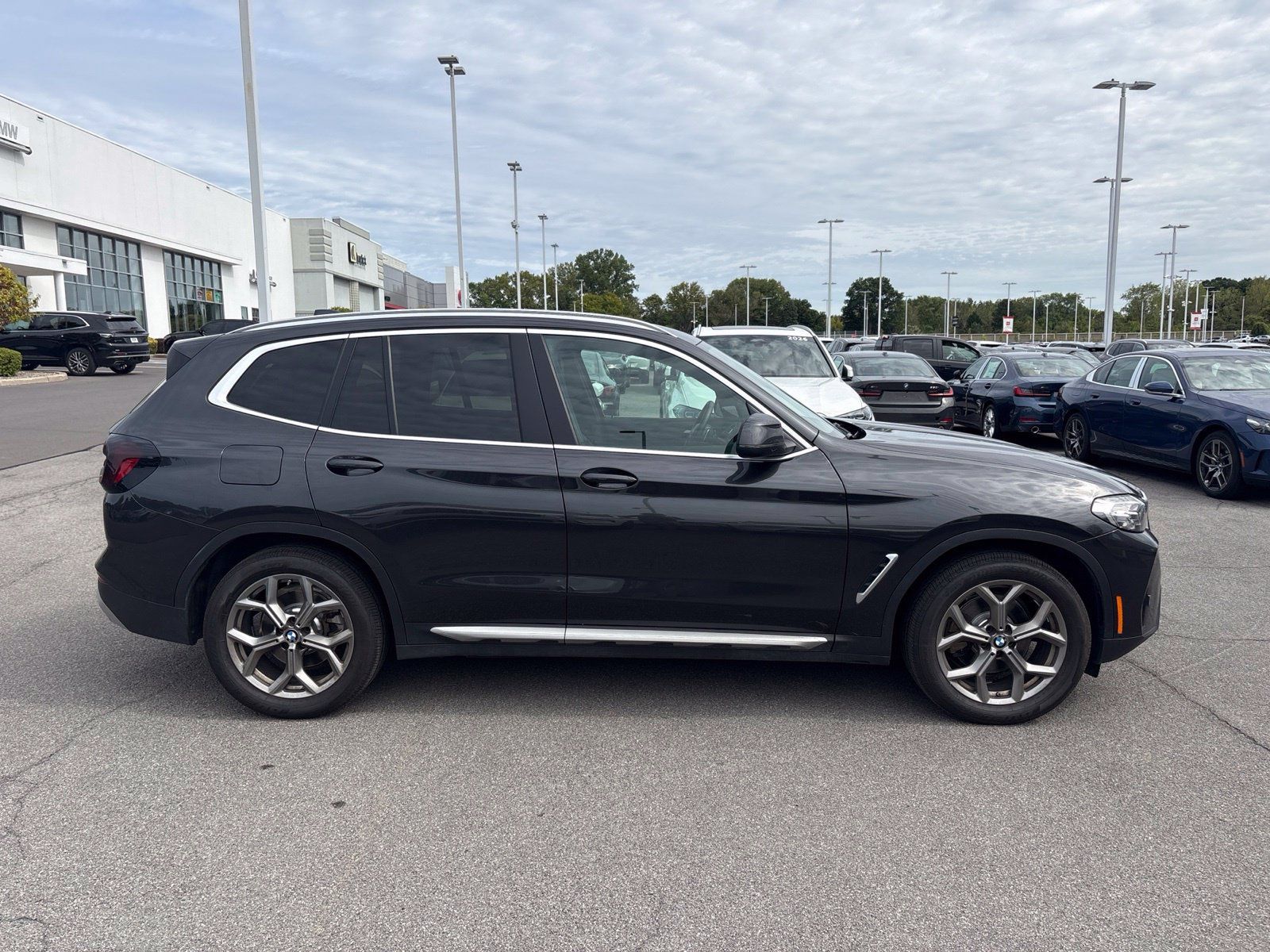 Used 2024 BMW X3 xDrive30i w/ Premium Package AWD/4WD image 9