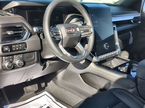 New 2026 GMC Yukon Elevation image 10