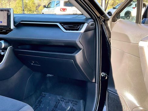 Used 2023 Toyota RAV4 LE image 18