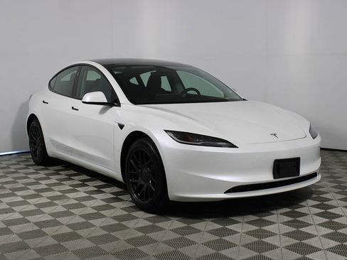 Used 2025 Tesla Model 3 Long Range RWD image 18