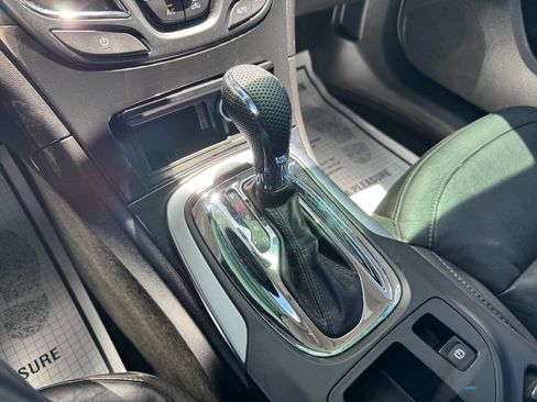 Used 2015 Buick Regal FWD image 19