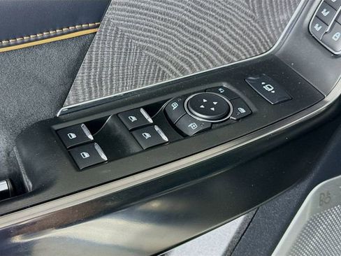 Used 2024 Ford F450 Platinum w/ FX4 Off-Road Package image 18