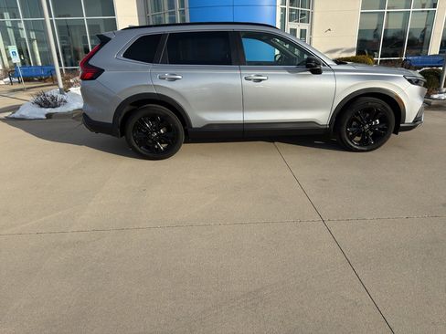Used 2023 Honda CR-V Sport Touring image 4