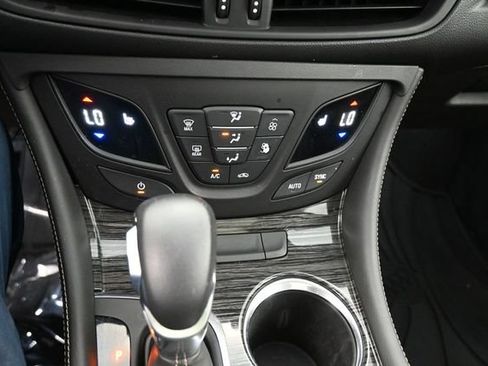 Used 2017 Buick Envision Essence FWD image 11