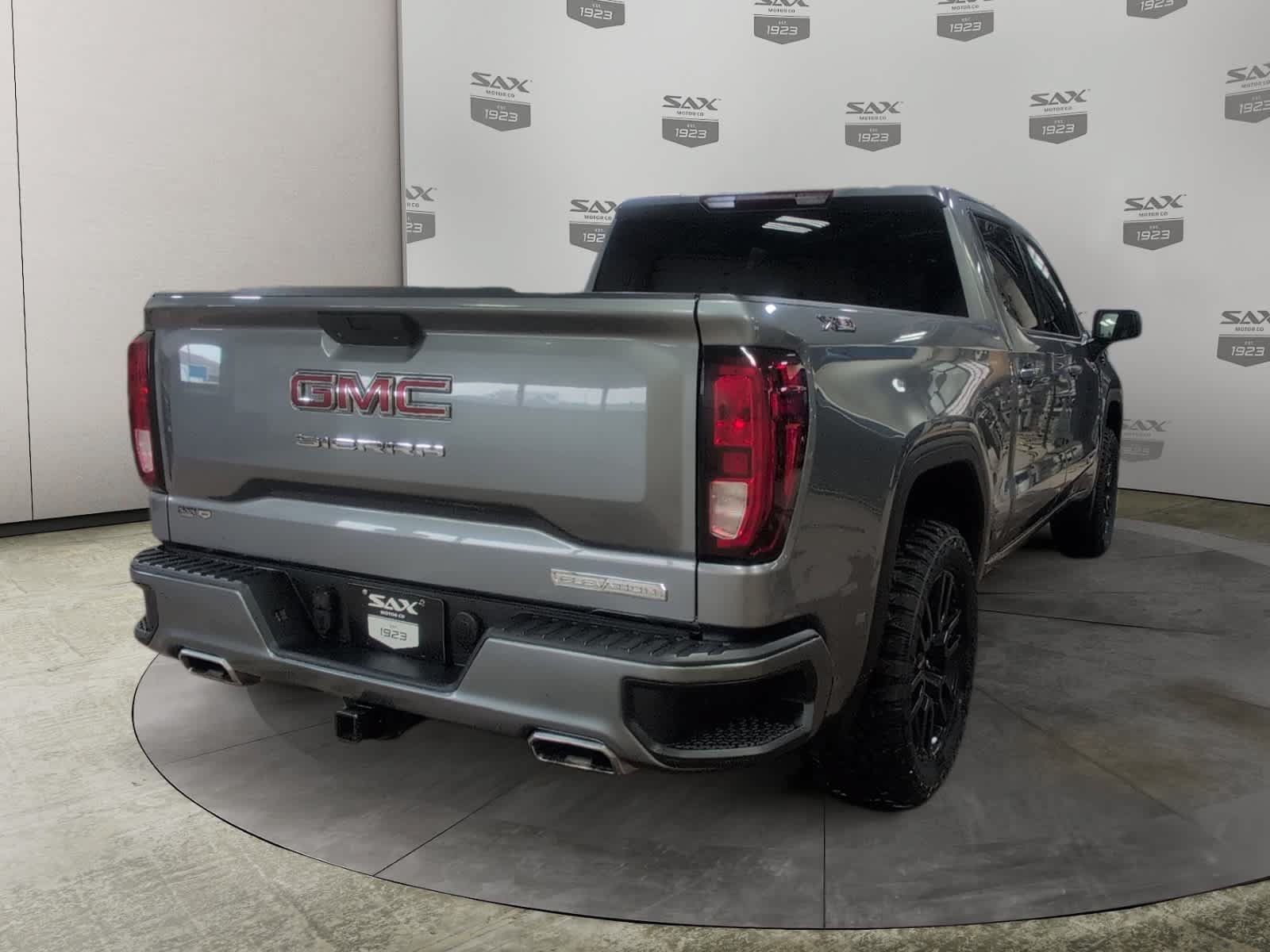 Used 2020 GMC Sierra 1500 Elevation w/ Elevation Value Package AWD/4WD image 5