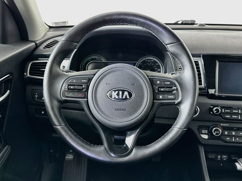 Used 2018 Kia Niro Touring FWD image 18