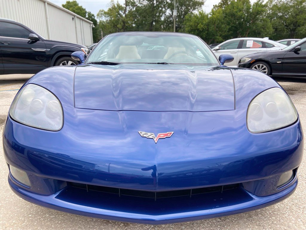 Used 2005 Chevrolet Corvette Coupe w/ Preferred Equipment Group RWD image 21