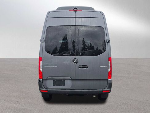Used 2025 Mercedes-Benz Sprinter 2500 image 4