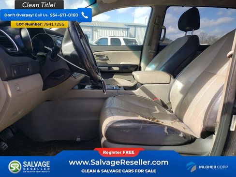 Used 2015 Kia Sedona EX image 9
