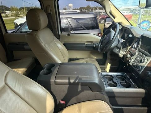 Used 2016 Ford F250 Lariat w/ Lariat Ultimate Package AWD/4WD image 13