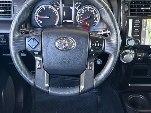 Used 2024 Toyota 4Runner TRD Off-Road Premium w/ Moonroof Package AWD/4WD image 11