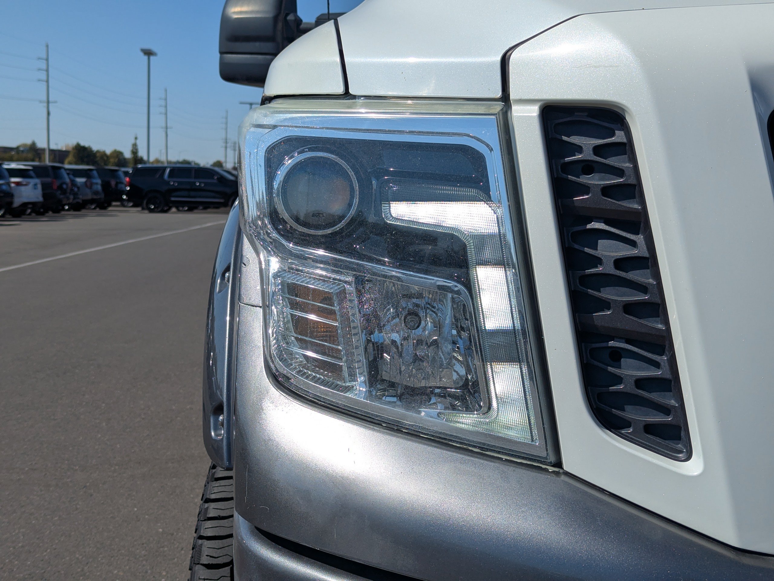 Used 2016 Nissan Titan PRO-4X AWD/4WD image 42