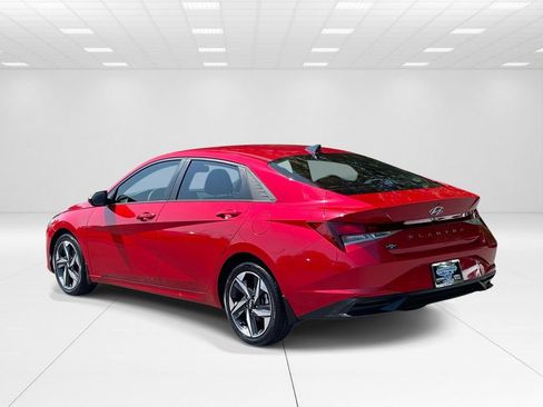 Certified 2023 Hyundai Elantra SEL w/ Convenience Package FWD image 4
