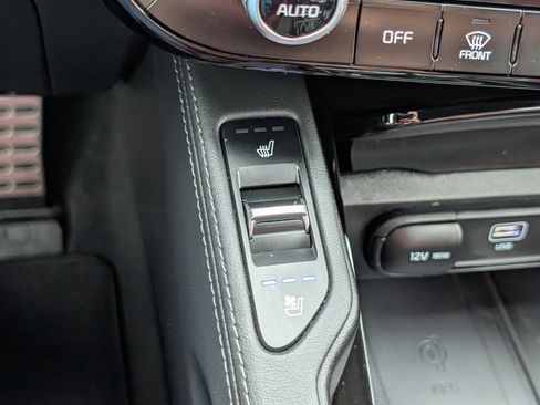Certified 2024 Kia Telluride SX Prestige AWD/4WD image 28
