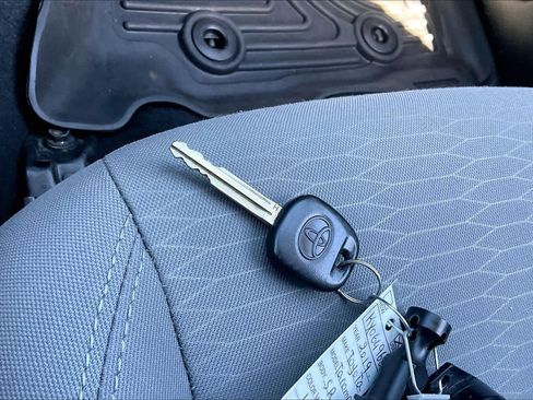 Used 2019 Toyota Tacoma SR image 13