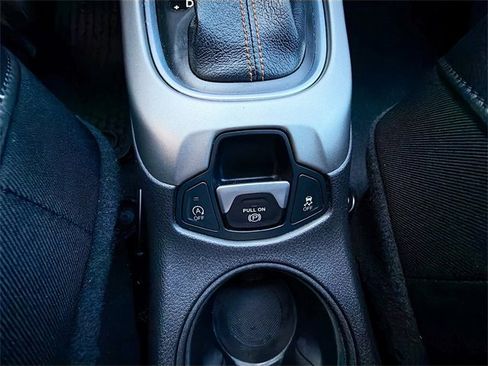 Used 2020 Jeep Compass Latitude w/ Popular Equipment Group image 40