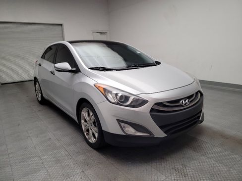 Used 2014 Hyundai Elantra GT w/ Option Group 03 FWD image 13