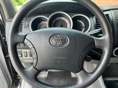Used 2011 Toyota Tacoma 4x4 Double Cab w/ Towing Pkg image 24
