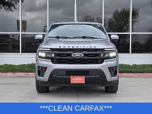 Used 2023 Ford Expedition Limited image 2
