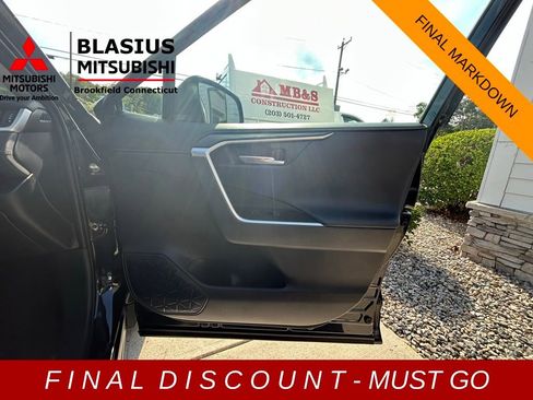 Used 2023 Toyota RAV4 Limited image 46