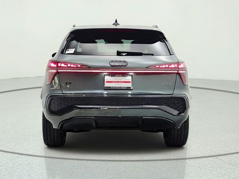 New 2026 Audi Q3 quattro 2.0T AWD/4WD image 6