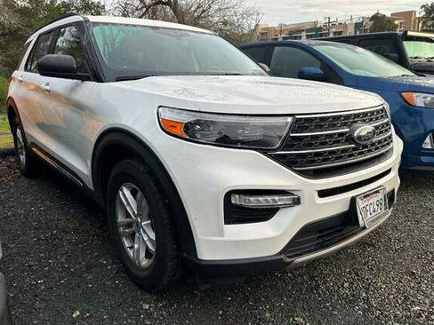 Certified 2022 Ford Explorer XLT w/ Equipment Group 202A image 2